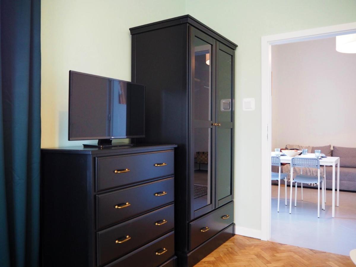 Апартаменты Wawelove Kossak Apt 1 Min To Royal Wawel Castle! Free Parking Краков Экстерьер фото